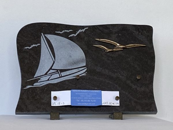 Plaque ornée d'oiseaux et gravée d'un voilier - Réf LPC18 -3