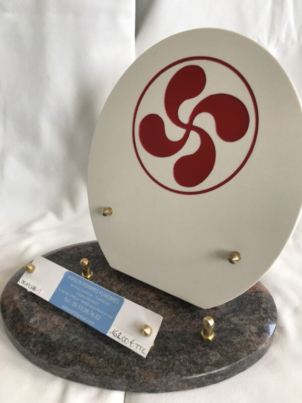 Plaque en céramique ronde décorée d'une croix Basque - Réf OEUFCERA - 1