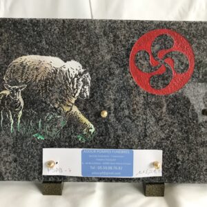 Plaque gravée d'une croix Basque rouge et d'un mouton PSPB - 7