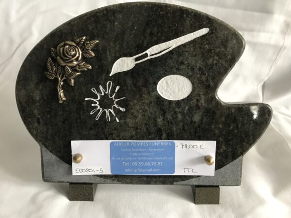 Plaque en granit ornée d'une rose et gravée d'un pinceau - ED801 - 5