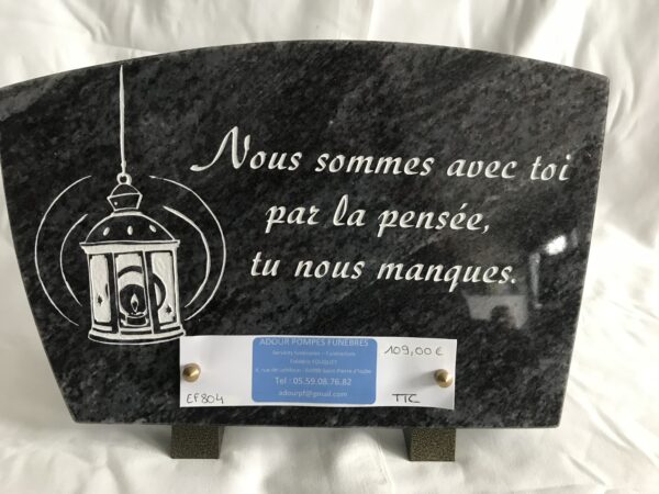 Plaque en granit gravée d'une lanterne et d'un texte - EF804